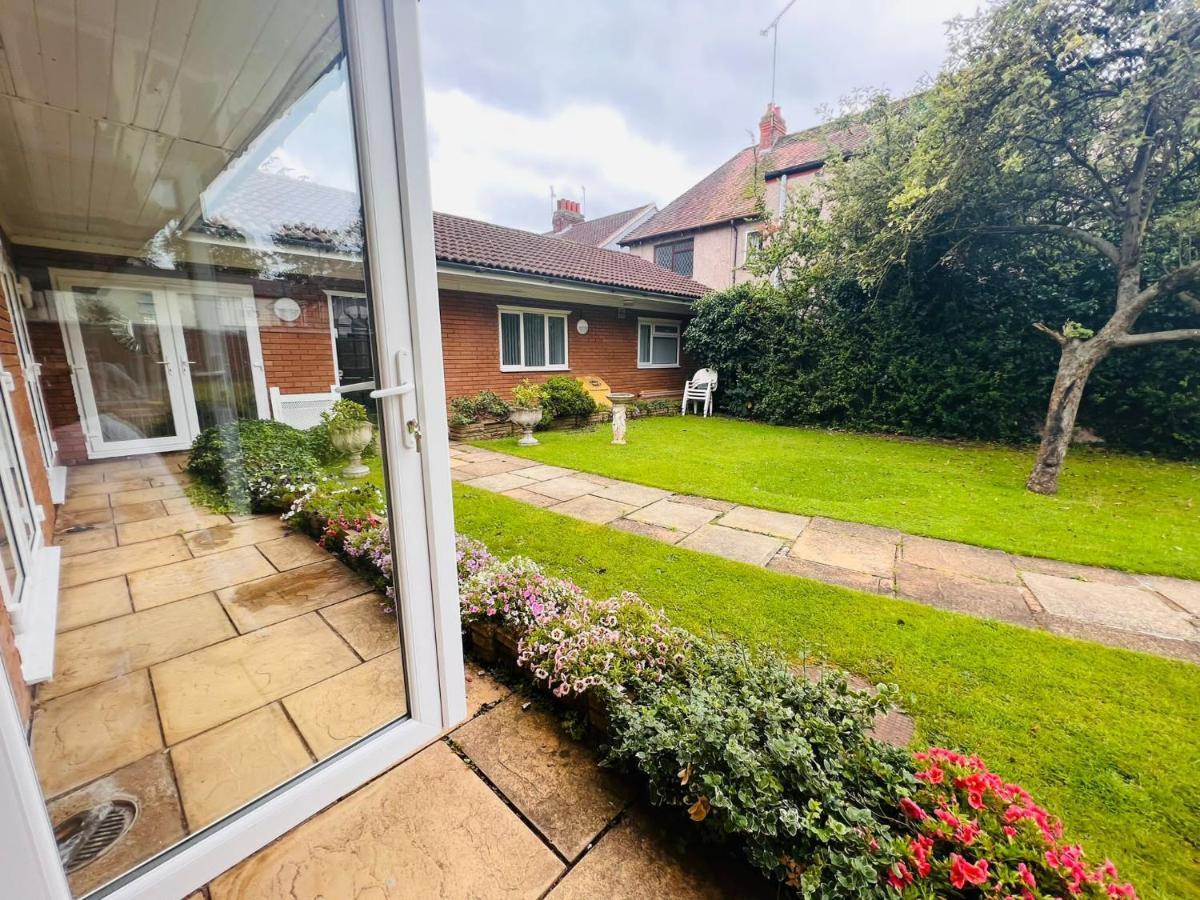 Selborne Studios Off Road Gated Parking Coventry Exterior foto