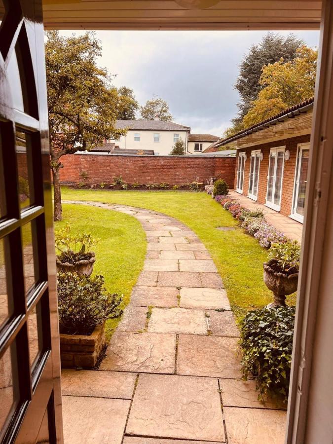 Selborne Studios Off Road Gated Parking Coventry Exterior foto