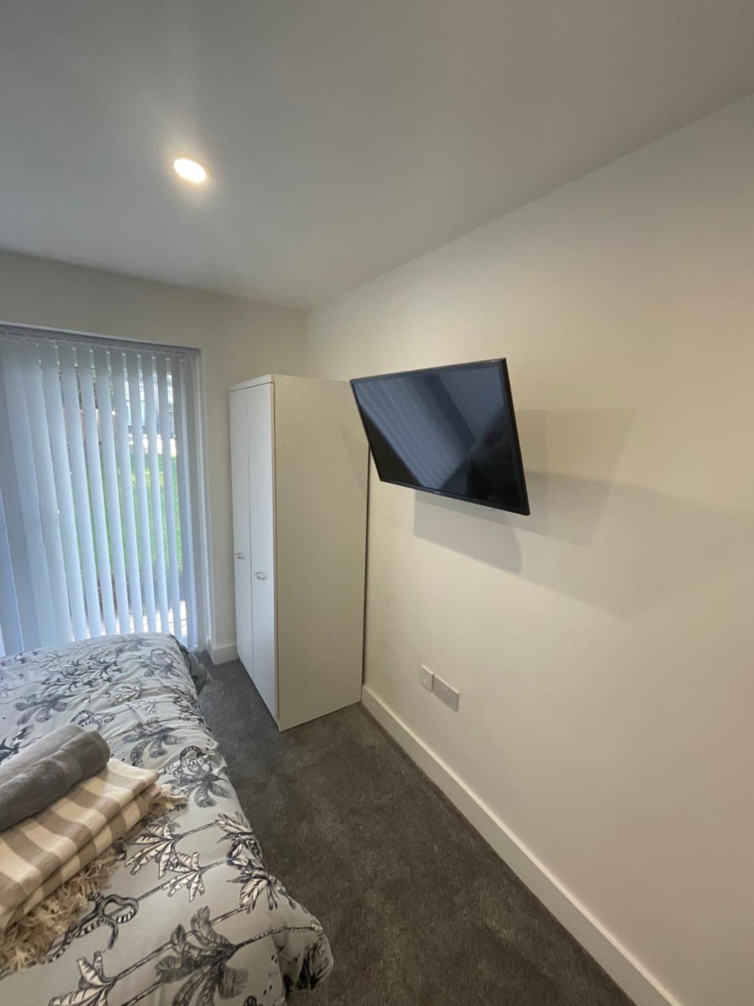 Selborne Studios Off Road Gated Parking Coventry Exterior foto